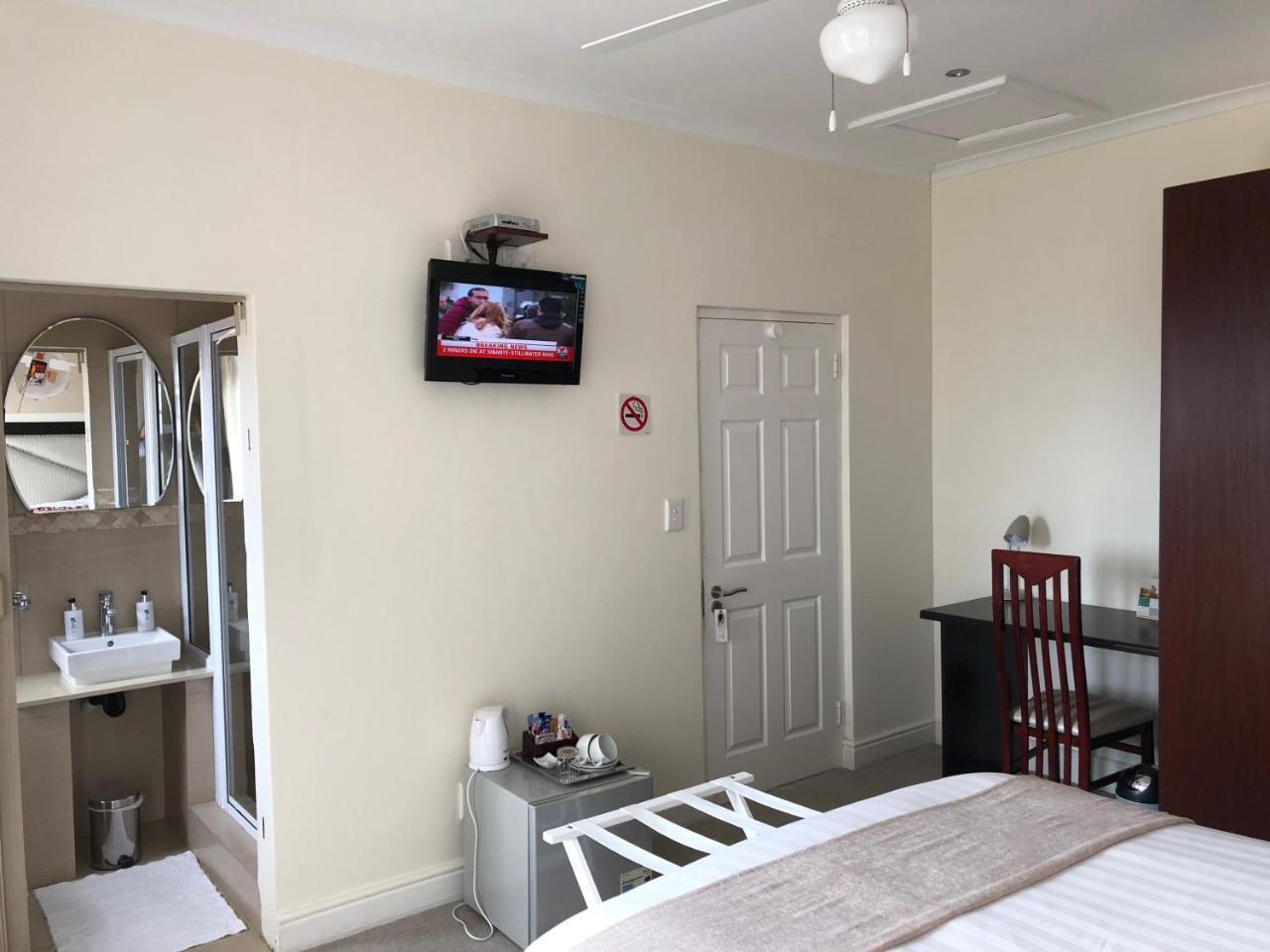Coral Beach Bed & Breakfast East London Exterior foto